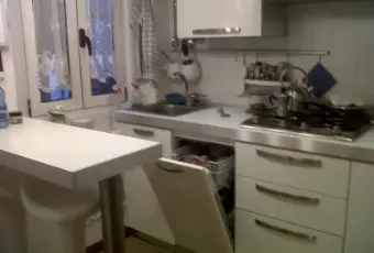Rexer-Milano-Grazioso-Bilocale-Mi-centro-balconi-CUCINA