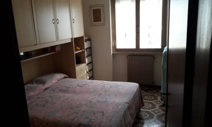 Rexer-Lucca-Affitto-appartamento-vani-Lido-di-Camaiore-CAMERA-DA-LETTO