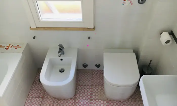 Rexer-Sabaudia-Villa-storica-indipendente-eurosettimana-BAGNO