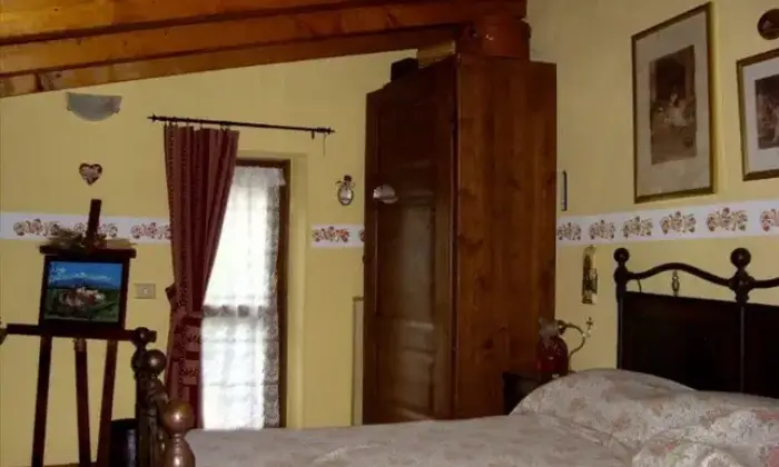 Rexer-Ardenno-Rustico-Casale-in-Vendita-in-zona-Pilasco-CAMERA-DA-LETTO