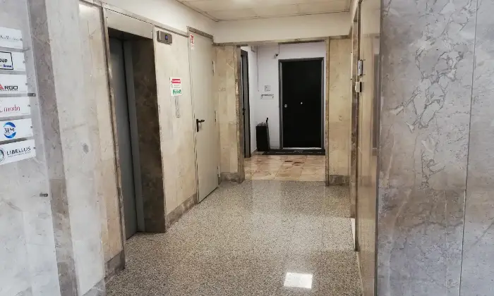 Rexer-Napoli-Ufficio-in-ottimo-stato-sorvegliato-Napoli-Pozzuoli-ALTRO