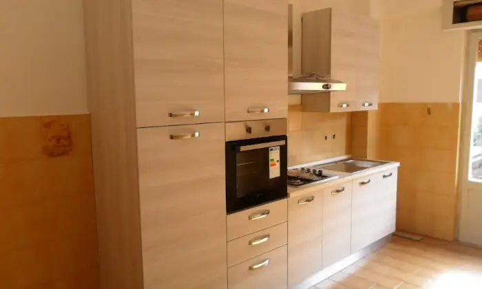 Rexer-Ceccano-APPARTAMENTO-ARREDATO-CUCINA