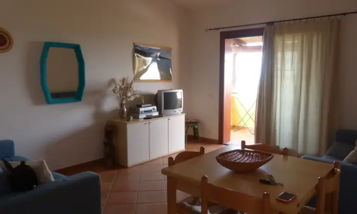 Rexer-San-Teodoro-San-Teodoro-appartamento-con-splendida-vista-mare-SALONE