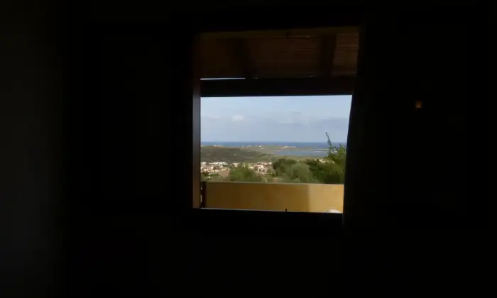 Rexer-San-Teodoro-San-Teodoro-appartamento-con-splendida-vista-mare-CAMERA-DA-LETTO