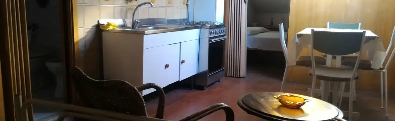 Rexer-Riccione-Mansarda-arredata-a-Riccione-SALONE