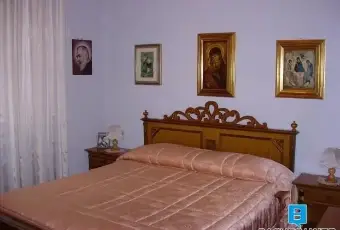 Rexer-Jerzu-In-affitto-appartamento-lussuoso-al-centro-di-Jerzu-CAMERA-DA-LETTO