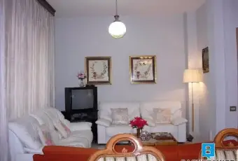 Rexer-Jerzu-In-affitto-appartamento-lussuoso-al-centro-di-Jerzu-SALONE