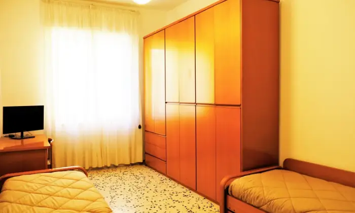 Rexer-Cercola-Trilocale-arredato-Cercola-centro-CAMERA-DA-LETTO