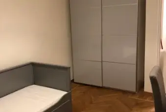 Rexer-Torino-AFFITTO-INTERO-ALLOGGIO-STANZE-SINGOLE-E-BAGNI-STUDENTI-POLITECNICO-ECONOMIA-MEDICINA-CAMERA-DA-LETTO