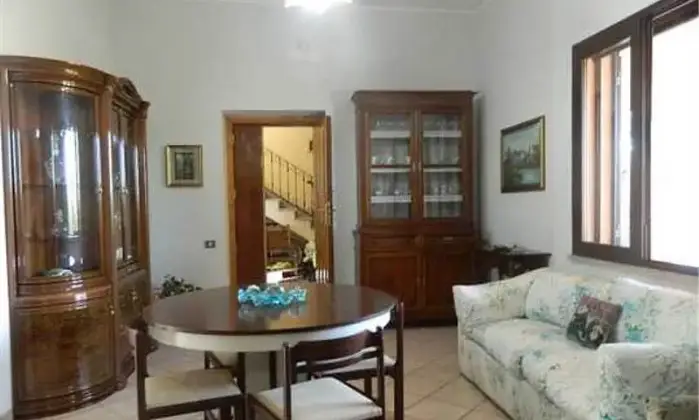 Rexer-Cardedu-Vacanze-da-sogno-in-villa-lussuosa-con-giardino-SALONE