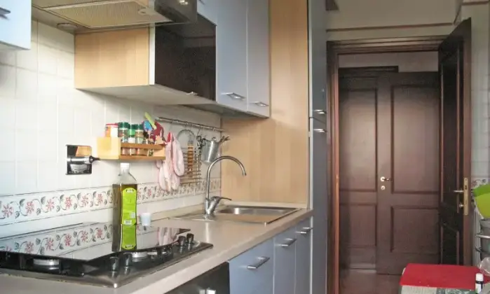 Rexer-Roma-Appartamento-luminosissimo-con-posto-auto-e-cantina-CUCINA