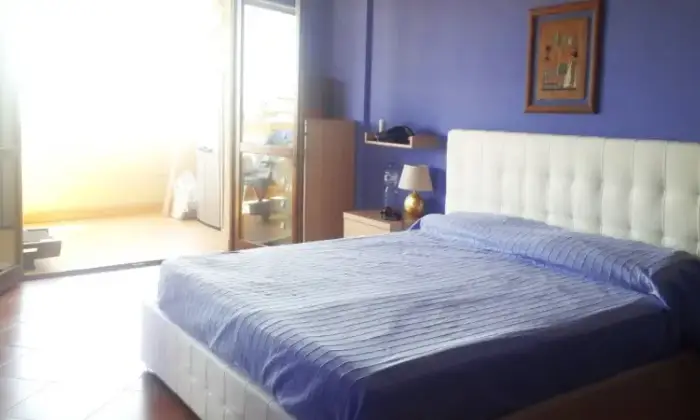 Rexer-Roma-Appartamento-luminosissimo-con-posto-auto-e-cantina-CAMERA-DA-LETTO