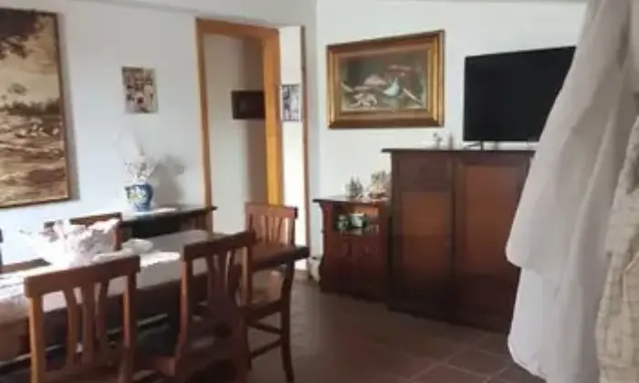 Rexer-Formia-Mansarda-in-via-Carusi-e-Petrosi-Formia-SALONE