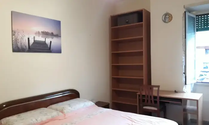 Rexer-Roma-Stanza-fittasi-CAMERA-DA-LETTO