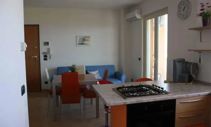 Rexer-Ginosa-Fronte-mare-metri-dalla-spiaggia-CUCINA
