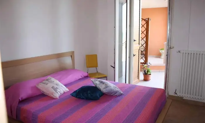 Rexer-Ginosa-Fronte-mare-metri-dalla-spiaggia-CAMERA-DA-LETTO