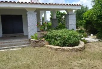 Rexer-Golfo-Aranci-Villa-indipendente-vista-mare-GIARDINO