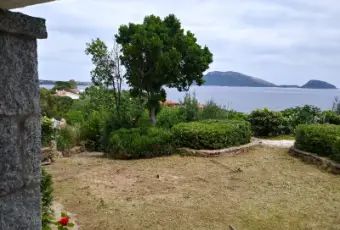 Rexer-Golfo-Aranci-Villa-indipendente-vista-mare-GIARDINO
