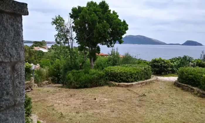 Rexer-Golfo-Aranci-Villa-indipendente-vista-mare-GIARDINO