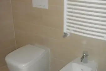 Rexer-Torino-TRILOCALE-PER-STUDENTI-FUORI-SEDE-BAGNO