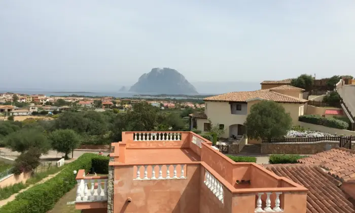 Rexer-Loiri-Porto-San-Paolo-Appartamenti-Panoramici-Su-TAVOLARA-TERRAZZO