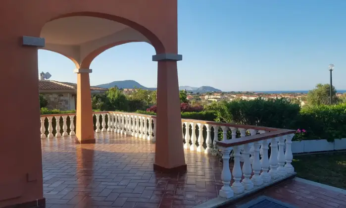 Rexer-Loiri-Porto-San-Paolo-Appartamenti-Panoramici-Su-TAVOLARA-Panorama