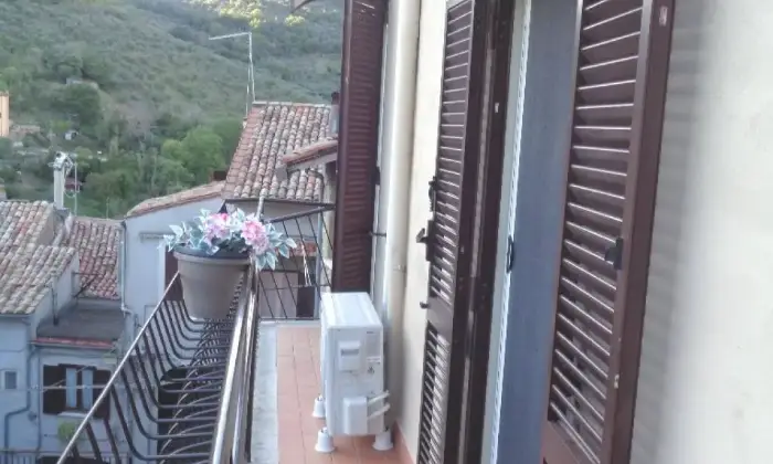 Rexer-San-Gregorio-da-Sassola-Affittasi-due-appartamenti-TERRAZZO