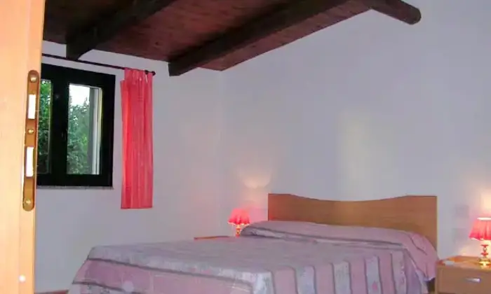 Rexer-OROSEI-VILLA-BARBISLA-MARINA-di-OROSEI-CAMERA-DA-LETTO
