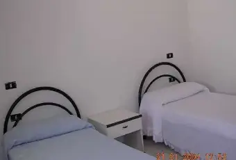 Rexer-Orosei-Affitto-di-trilocale-in-via-Sicilia-Orosei-CAMERA-DA-LETTO