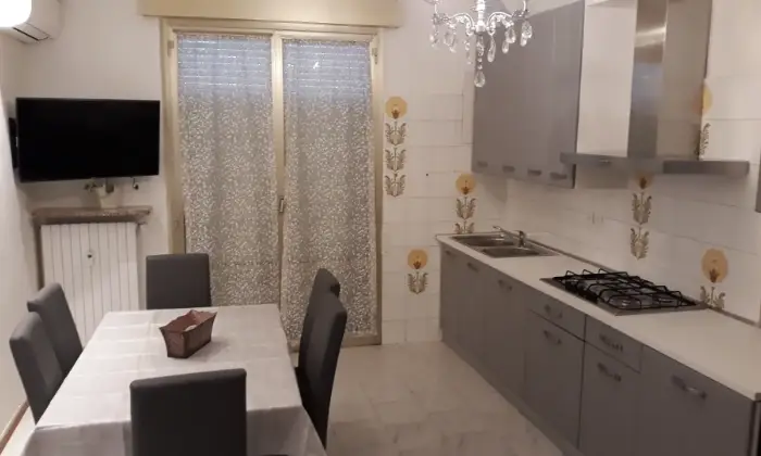 Rexer-Ravenna-Camere-di-lusso-in-appartamento-ristrutturato-CUCINA
