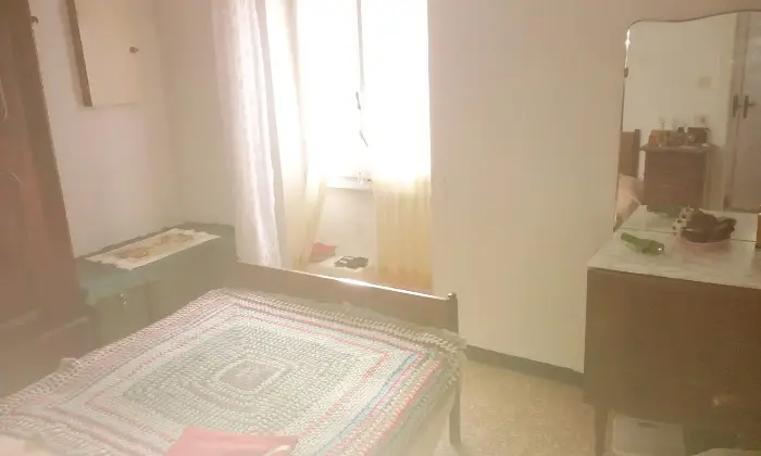 Rexer-Ottone-Appartamento-in-bifamiliare-in-localit-Barchi-a-Ottone-PC-nella-Valle-pi-bella-del-mondo-CAMERA-DA-LETTO