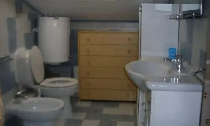 Rexer-Cabras-Posto-letto-in-affitto-BAGNO