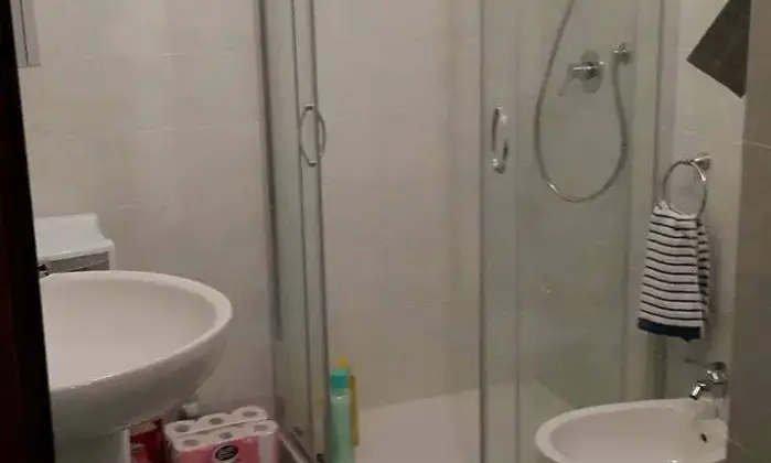 Rexer-Pisa-Posto-letto-in-camera-doppia-PER-RAGAZZA-CAMERA-DA-LETTO