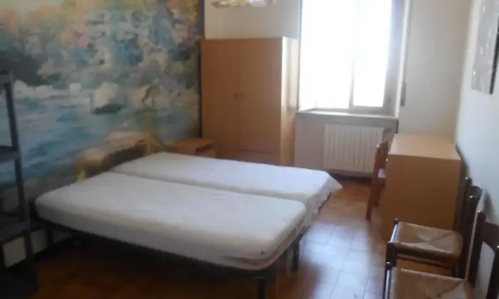 Rexer-Chieti-AFFITTO-AMPIE-STANZE-SINGOLE-A-CHIETI-A-PARTIRE-DA-EURO-CAMERA-DA-LETTO