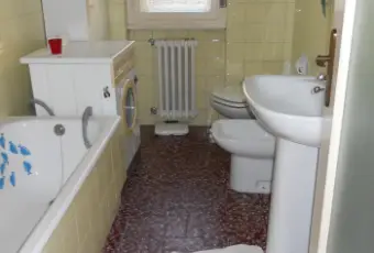 Rexer-Trieste-posti-in-Doppia-per-studenti-detrazione-IRPEF-genitori-BAGNO