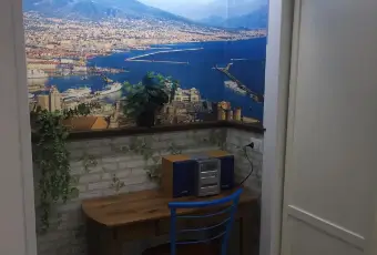 Rexer-Napoli-Centrale-e-arredato-CAMERA-DA-LETTO