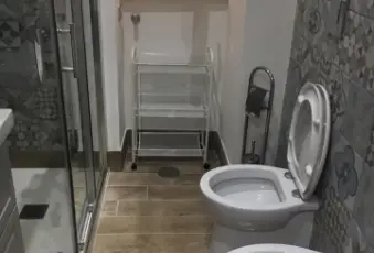 Rexer-Napoli-Centrale-e-arredato-BAGNO