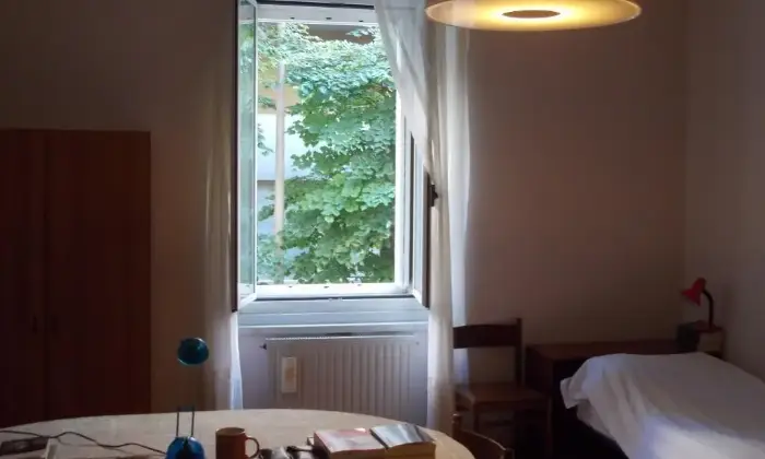 Rexer-Trieste-AFFITTASI-STUDENTESSE-CAMERA-DA-LETTO