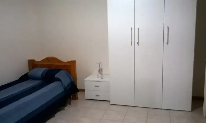 Rexer-Vicenza-Stanza-singola-in-appartamento-CAMERA-DA-LETTO