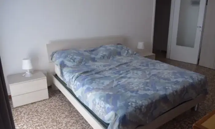 Rexer-Pavia-Locazione-per-studenti-CAMERA-DA-LETTO