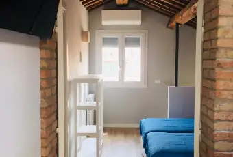 Rexer-Venezia-appartamento-mansardato-completamente-ristrutturato-CAMERA-DA-LETTO