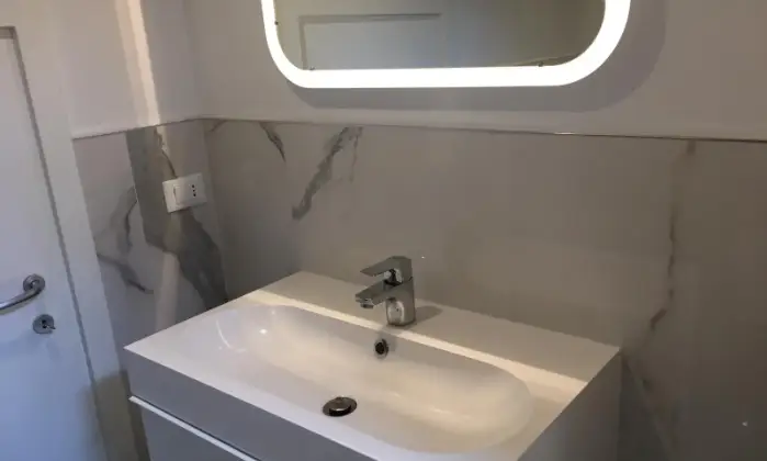 Rexer-Venezia-appartamento-mansardato-completamente-ristrutturato-BAGNO