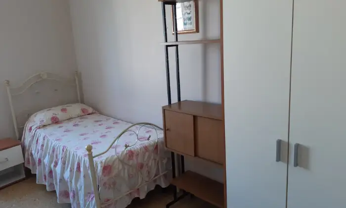 Rexer-Lecce-Affitto-appartamento-anche-per-vacanze-CAMERA-DA-LETTO