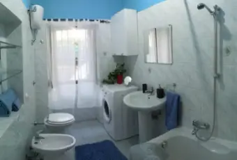 Rexer-Bosa-Fleo-House-appartamento-VACANZE-Bosa-centro-BAGNO