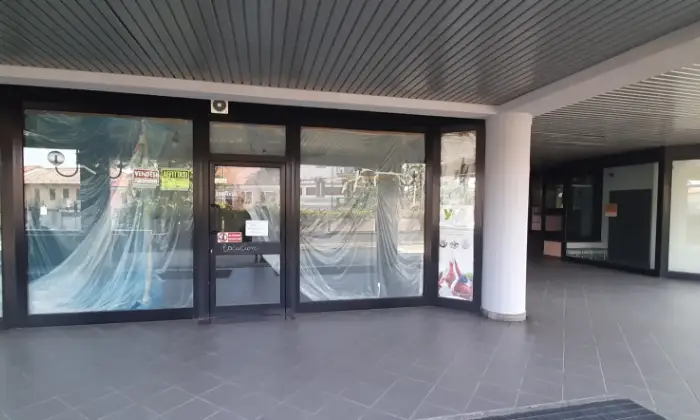 Rexer-Trofarello-Locale-commerciale-mq-trofarello-SALONE