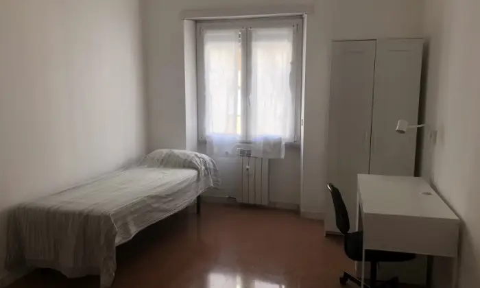 Rexer-Roma-Affitto-stanze-a-studentesse-CAMERA-DA-LETTO