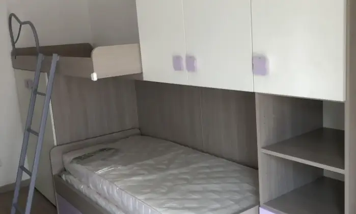 Rexer-Roma-Affitto-stanze-a-studentesse-CAMERA-DA-LETTO