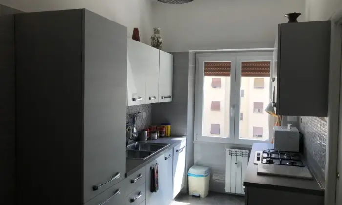 Rexer-Roma-Affitto-stanze-a-studentesse-CUCINA