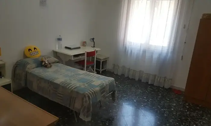 Rexer-Bari-Camera-singola-zona-poggiofranco-Bari-CAMERA-DA-LETTO