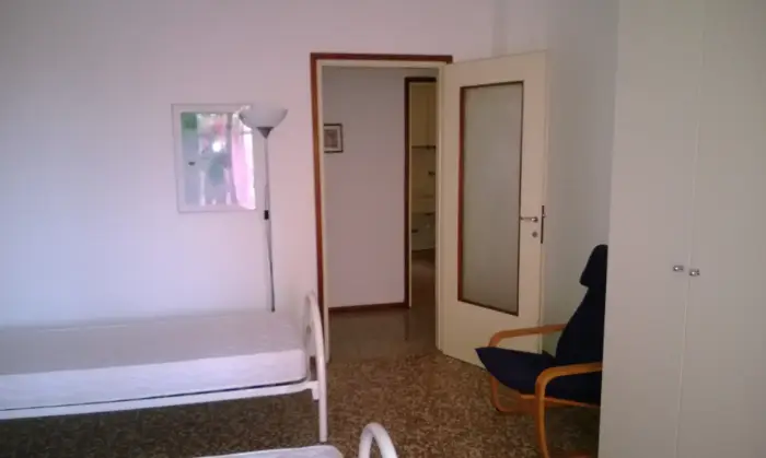 Rexer-Pavia-Con-due-ampie-stanze-indipendenti-SALONE